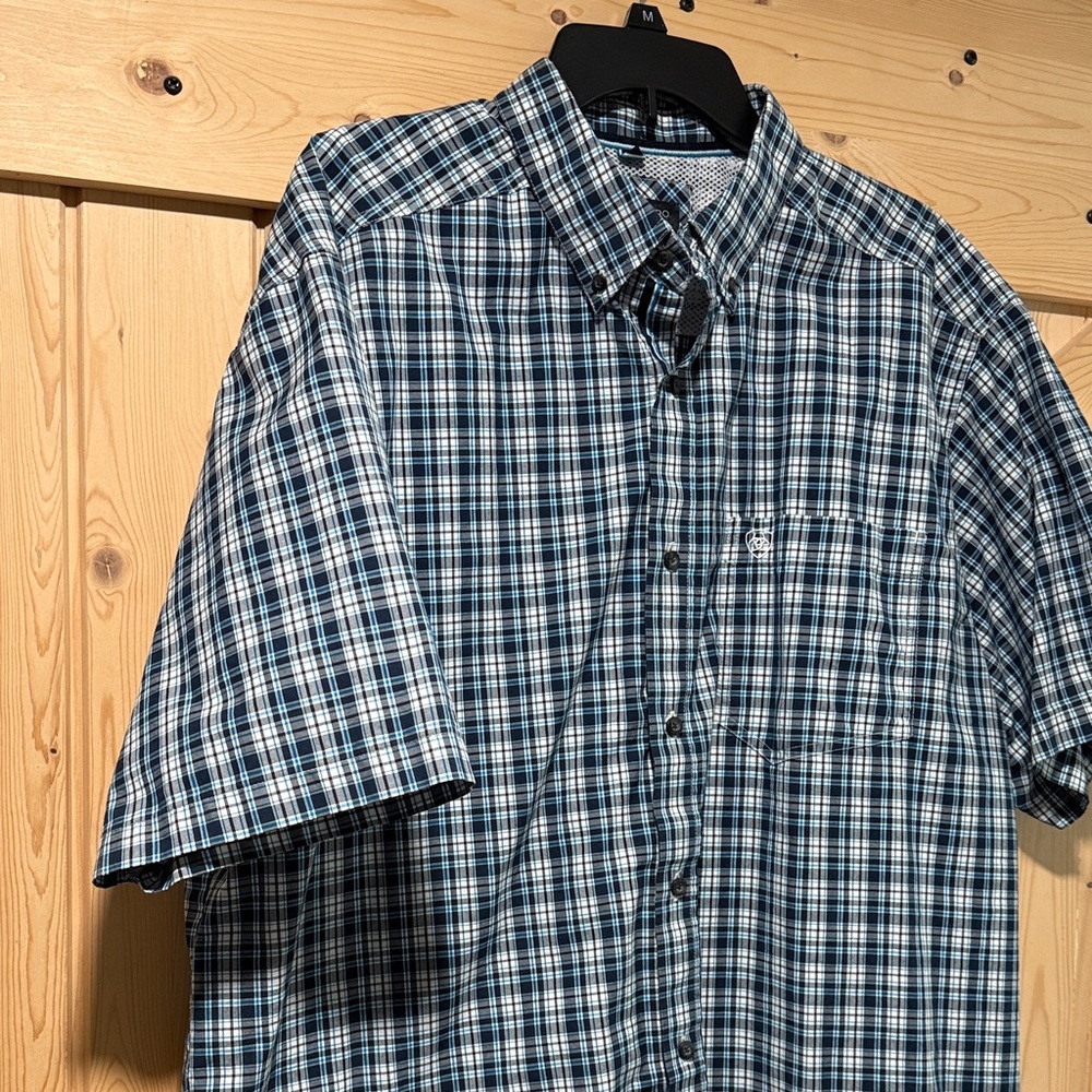 Ariat Men's Blue and White Plaid Button-Down Shirt
